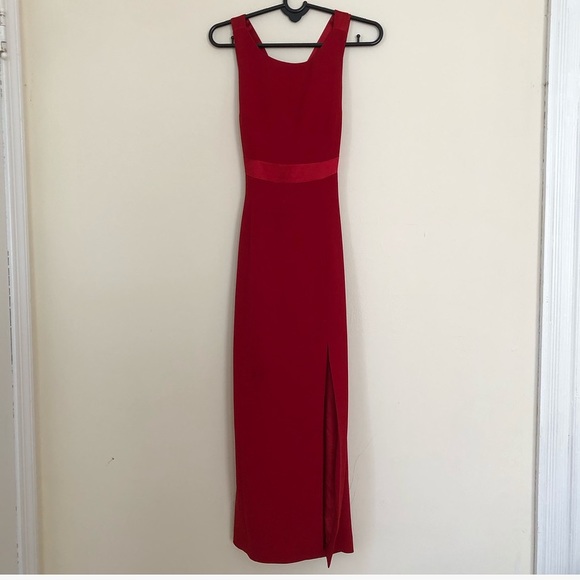 Tahari Dresses & Skirts - Tahari Halter Neck Open Back side Slit Gown Dress